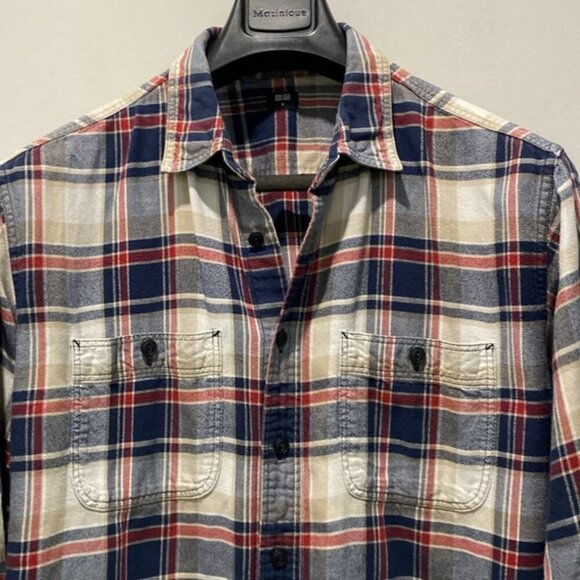 Uniqlo flannel Shirt Plaid Button-Down Shirt Size Medium - Picture 3 of 11